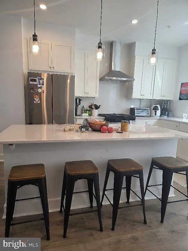 4 bed, 2.5 bath, 2440 sqft, $3,800 — Photo 3