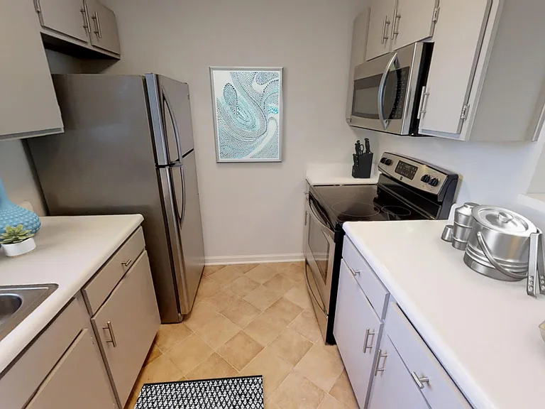 Village Gate Apartments — Photo 44