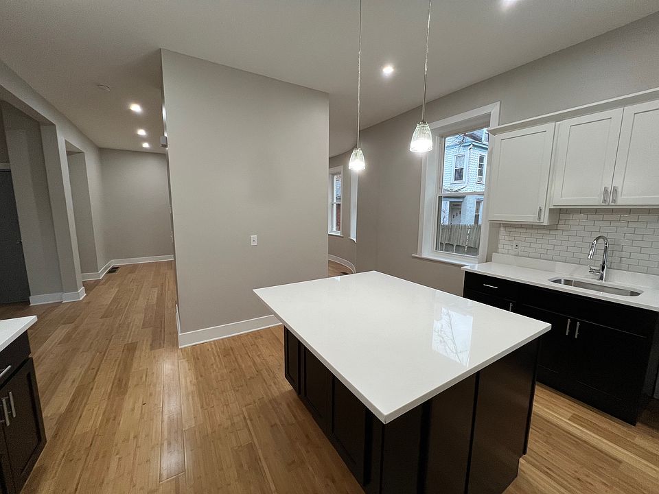 1st image of 246 Lehigh Ave APT 1