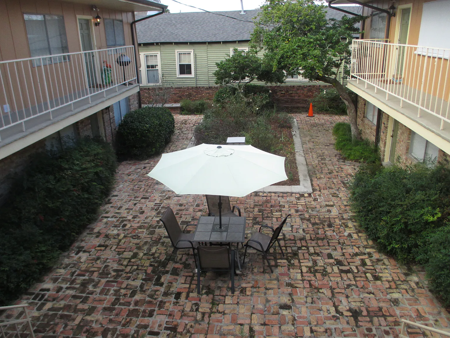 2 bed, 920 sqft, $1,035 — Photo 2