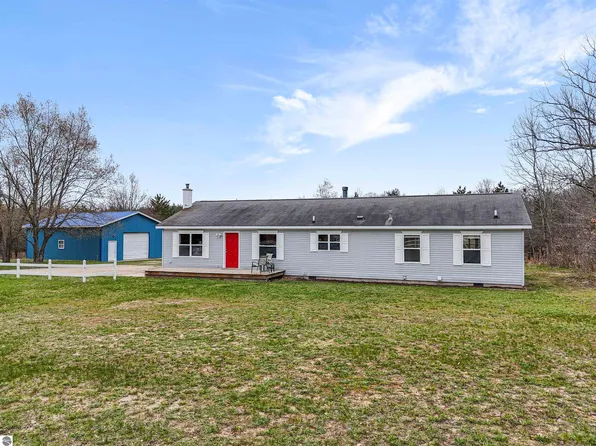 9562 M 113 E, Fife Lake, MI 49633
