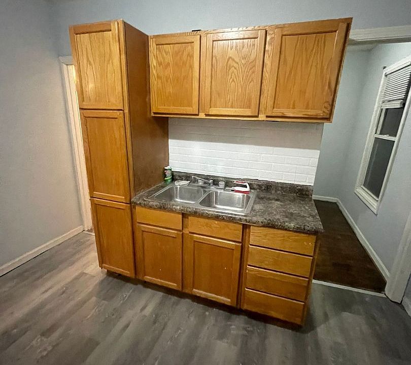 18131815 Clayton Ave. (Duplex) Apartment Rentals Racine, WI Zillow