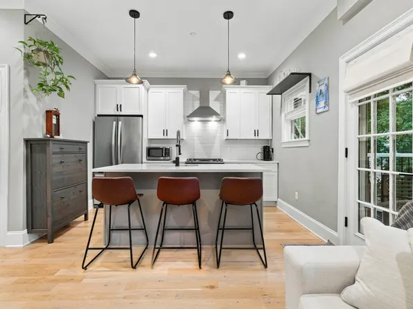 138 Trenton St #2, Boston, MA 02128