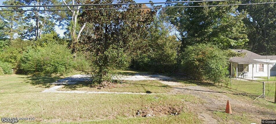 1st image of 118 Stokes Robertson Rd #13