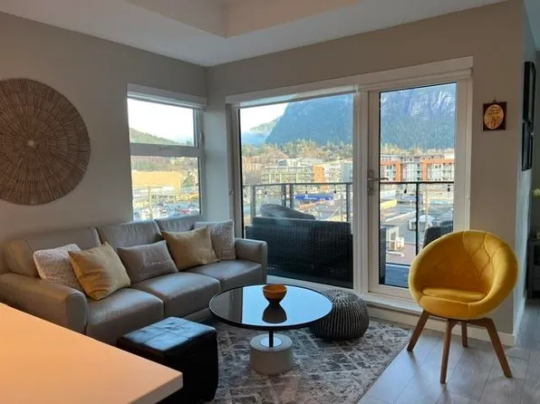 38033 2nd Ave #516, Squamish, BC V8B 0C4