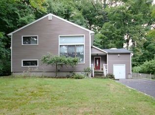 75 E Rocks Rd, Norwalk, CT 06851