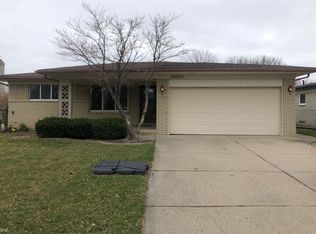 35550 Shell Dr, Sterling Heights, MI 48310
