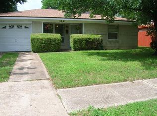 2341 Gross Rd, Dallas, TX 75228
