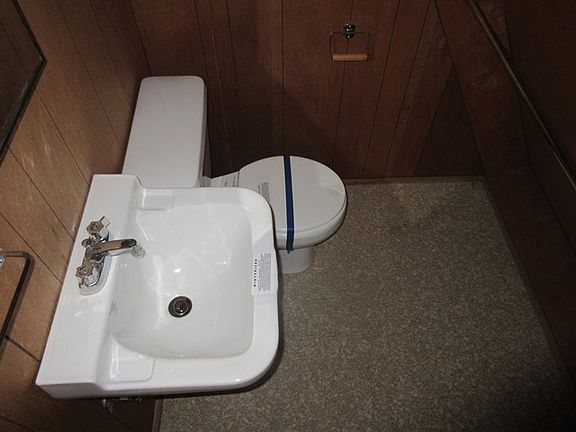 4th image of 82 Conifer Dr