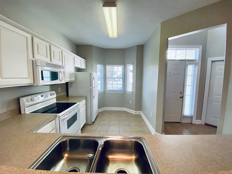 Kitchen 4_04022022