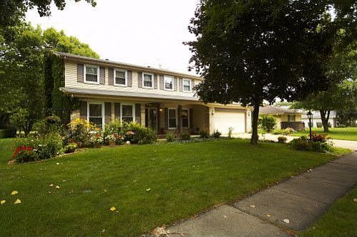 1st image of 24W730 Woodcrest Dr