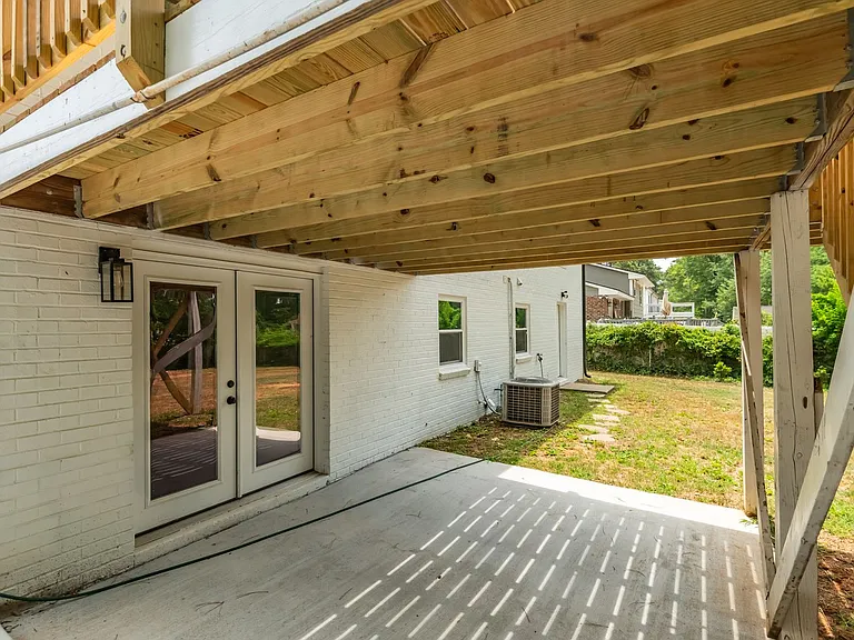 3517 Huntleigh Dr — Photo 33