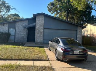 5523 Canyon Forest Dr, Houston, TX 77088