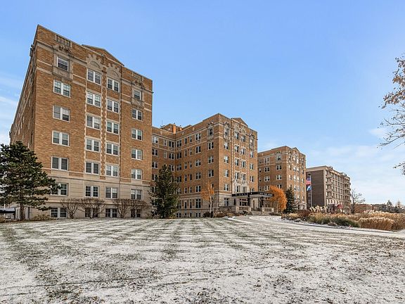 2nd image of 2615 Park Ave APT 407
