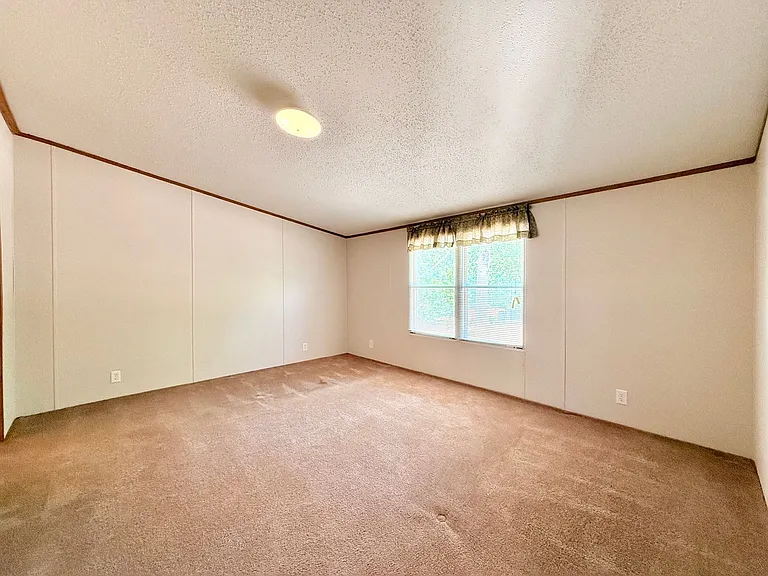 203 Lost Forest Rd — Photo 9