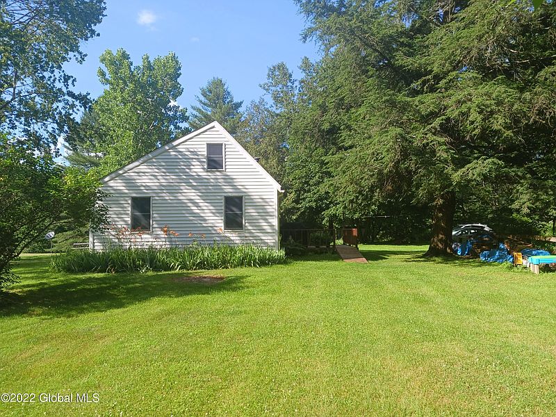 4th image of 22 Hoosick Junction Road
