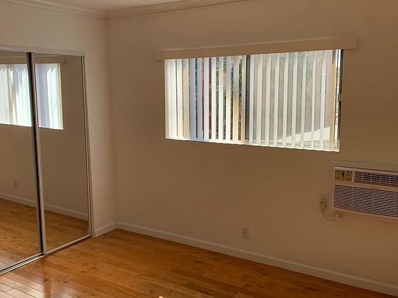 5th image of 7606 Hampton Ave #5