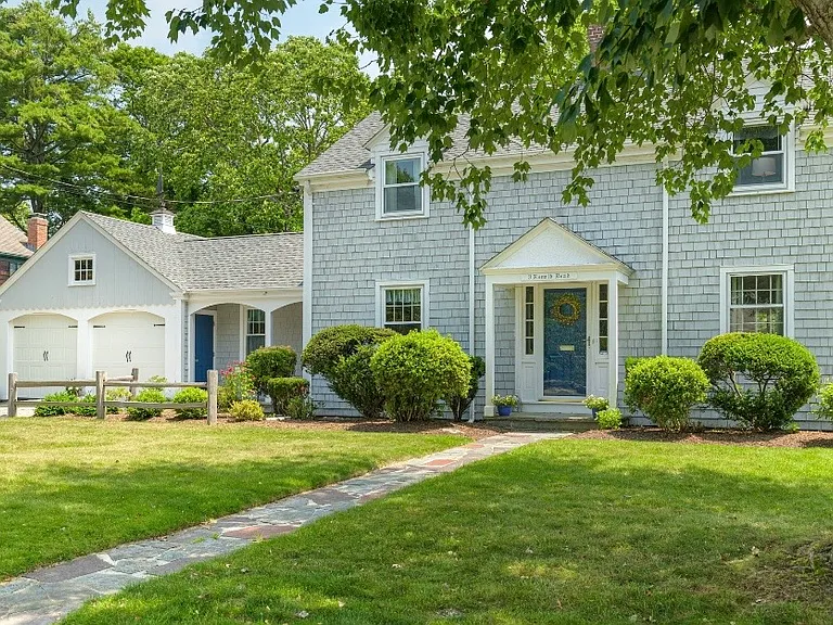 3 Ronald Rd — Photo 1