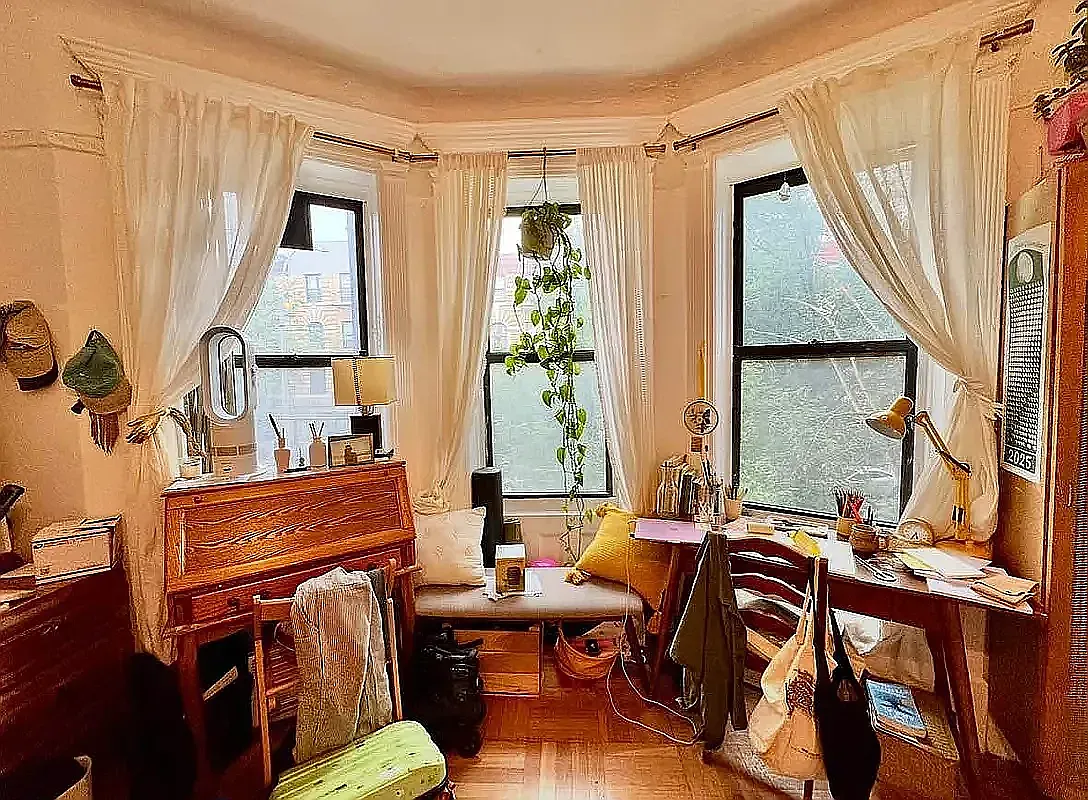1046 Bergen Street — Photo 2