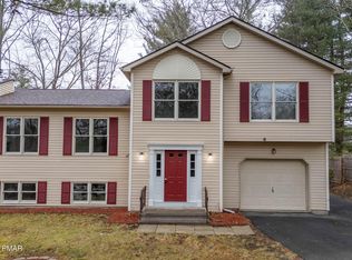 260 Birchwood Dr, East Stroudsburg, PA 18302