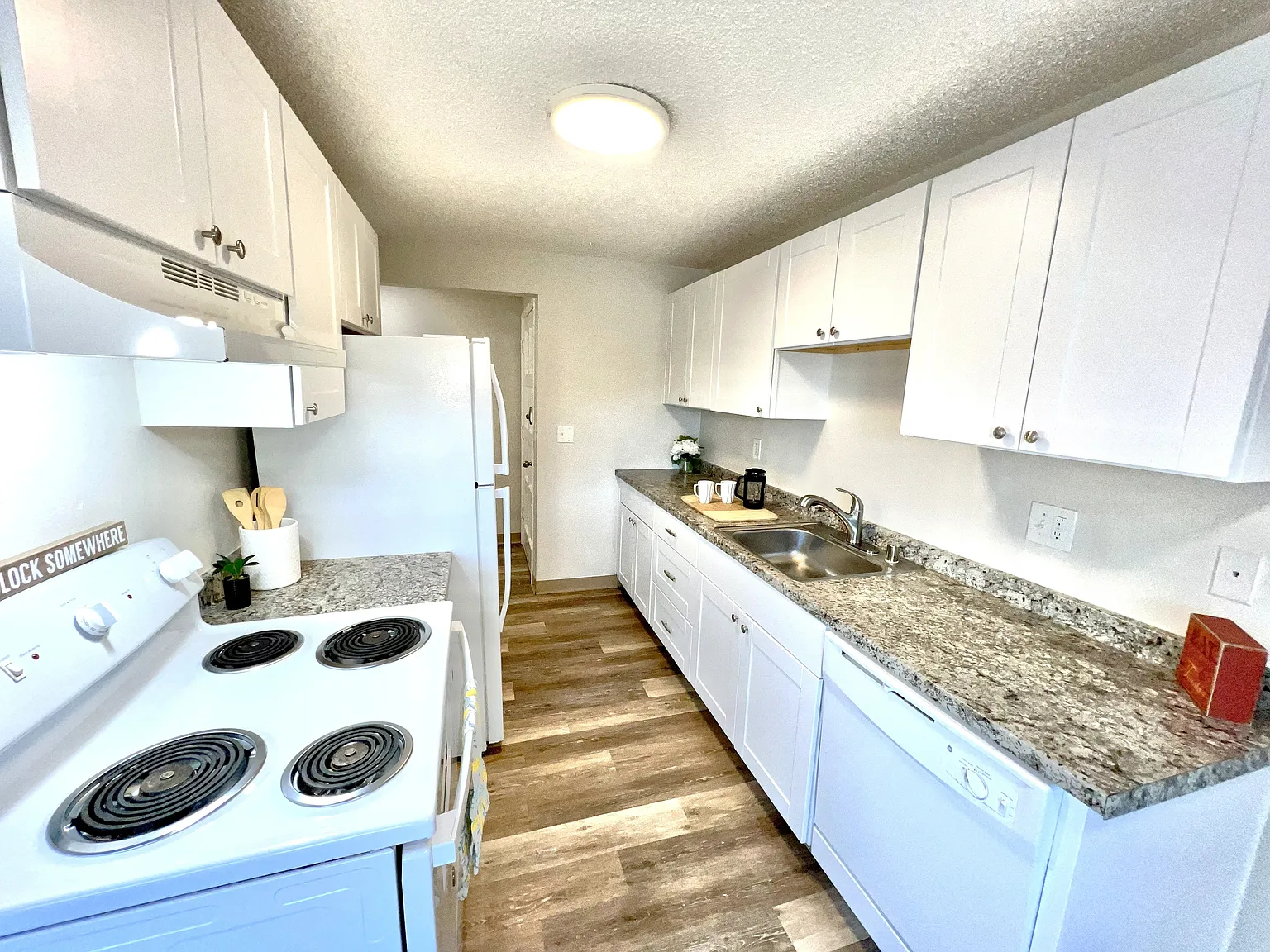 Sandman Apartments — Photo 3