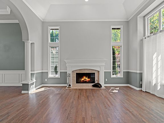 5th image of 15912 Manion Way NE