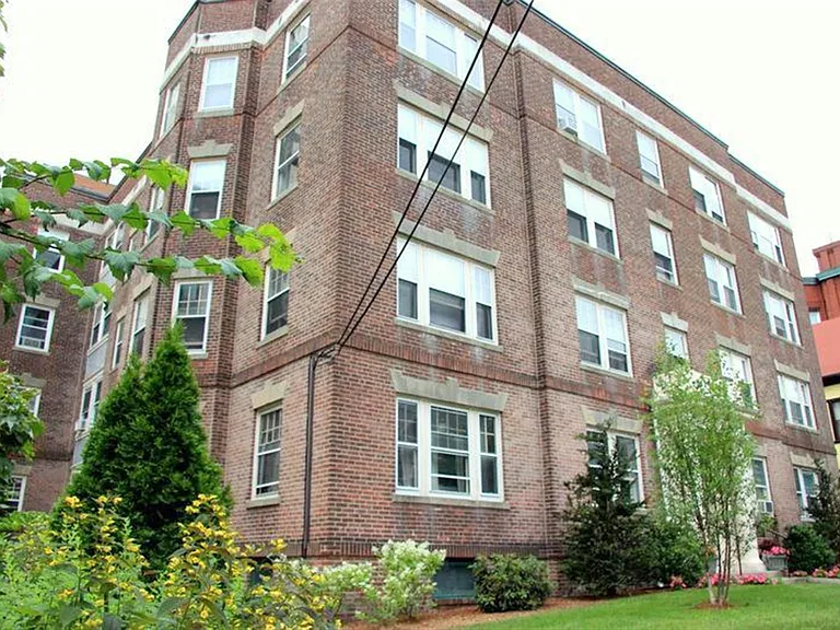 18 Centre St #1 — Photo 11