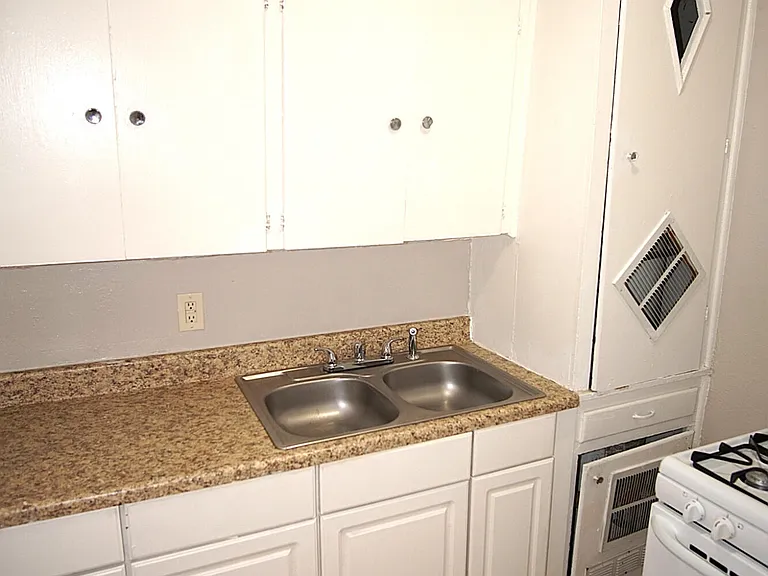 1317 Saint Johns Dr #6 — Photo 7