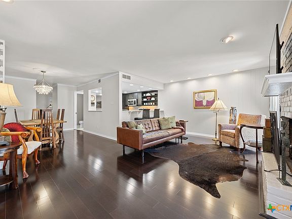 3rd image of 3974 Far West Blvd