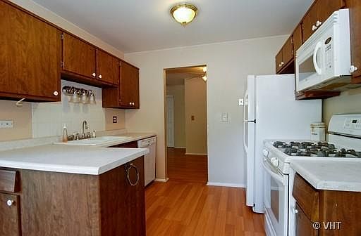 3rd image of 285 Mayfair Ln Unit D1