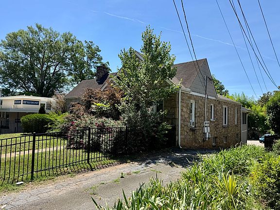 2nd image of 905 W Peace St #1