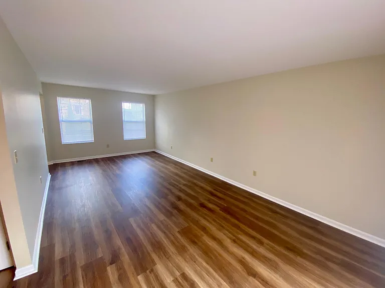 1694 Jeffrey Ln — Photo 6