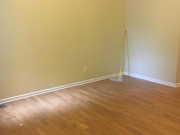 2nd image of 2223 N Park Ave #1BILEVEL
