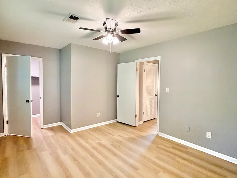 163 Lakeshore Dr #A21 — Photo 5