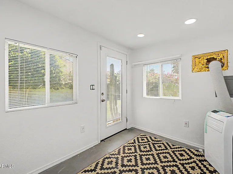 139 E Heather Ave — Photo 27