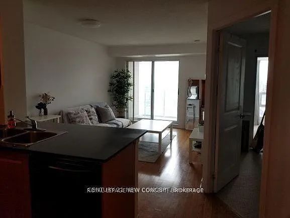 35 Bales Ave #1612 — Photo 4