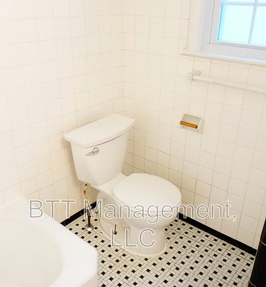 8107 Greenwood Ave #2 — Photo 30