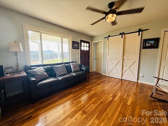 5th image of 3555 Ashworth Rd