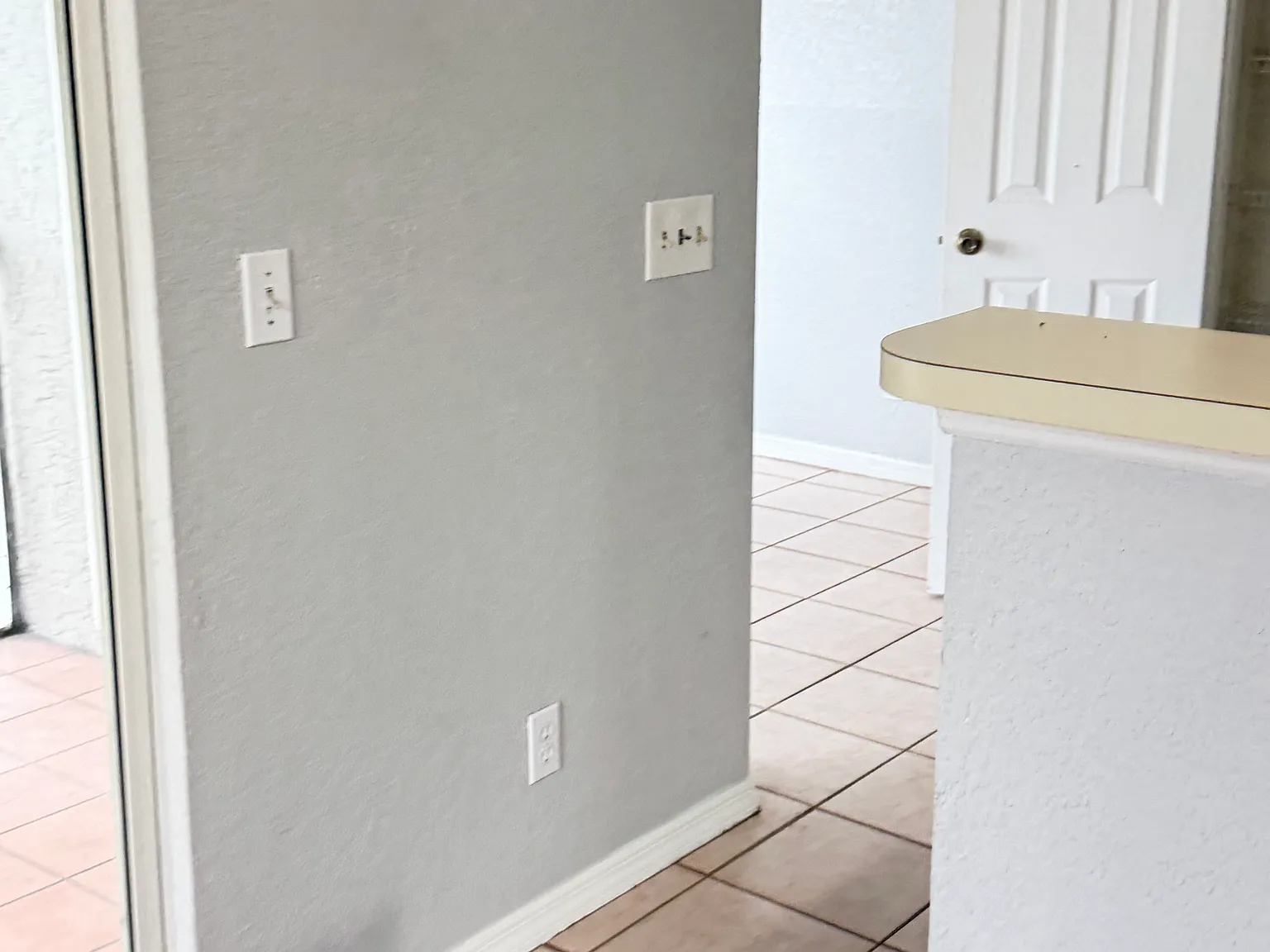 3 bed, 1365 sqft, $1,975 — Photo 1