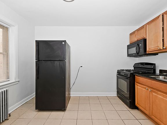 3rd image of 5618 S Martin Luther King Dr Unit 1R