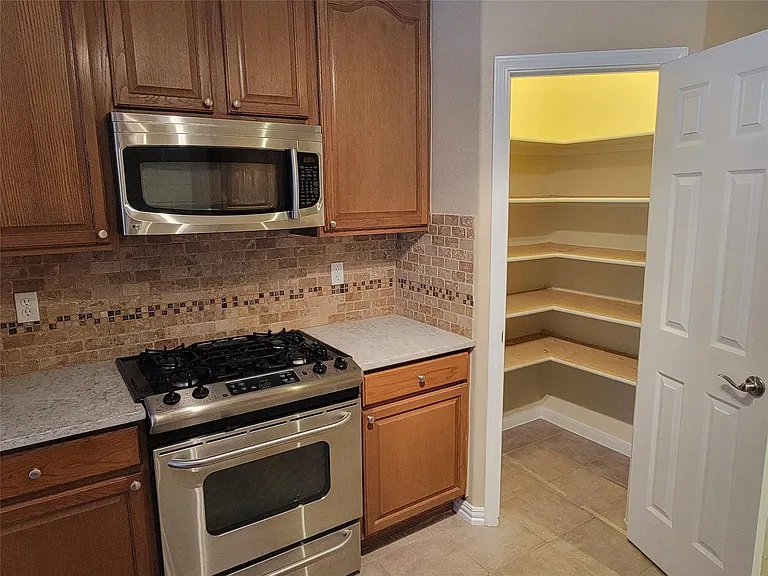 2100 Pipers Field Dr #46 — Photo 9