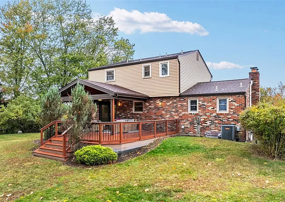 5895 Glen Hill Dr