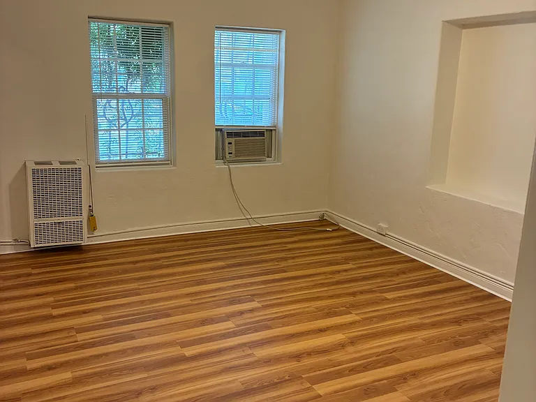 800 Las palmas LLC — Photo 22