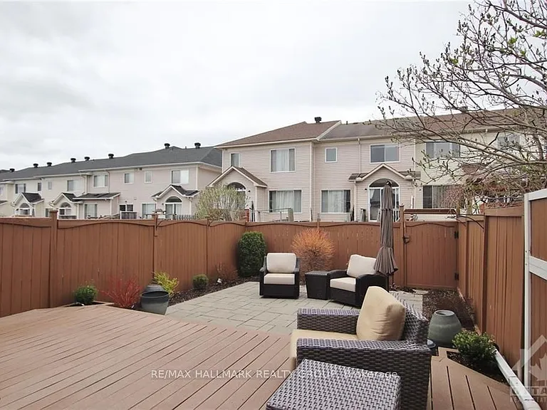 61 Scampton Dr — Photo 30
