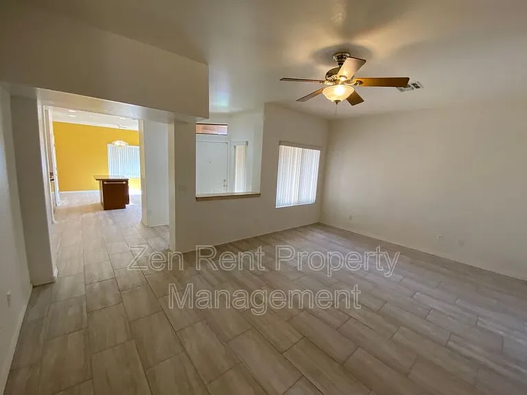 1650 S Crismon Rd #18 — Photo 3