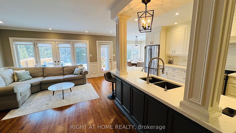 Toronto House for rent - 4 Bedrooms — photo 8