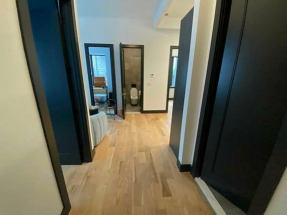 3rd image of 133 16th St #1