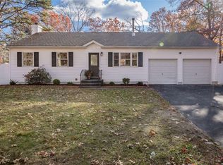 8 Conservation Circus, Ridge, NY 11961