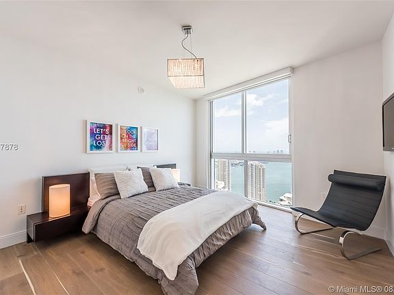 5th image of 495 Brickell Ave APT 5211