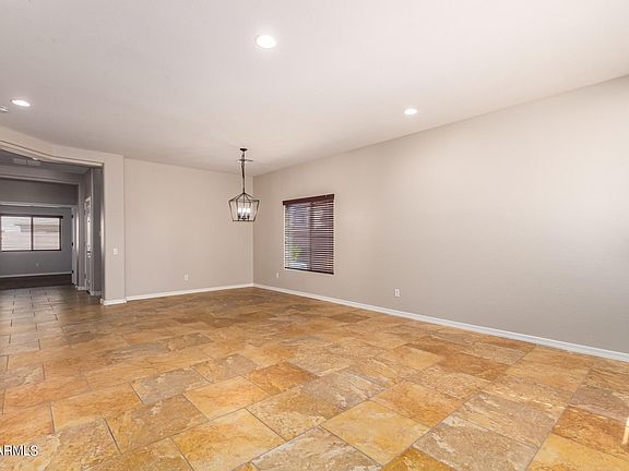 5th image of 42990 W Estrada St